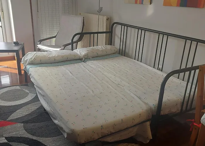 Soleado Piso Con Garaje Y Piscina A 8\' Centro