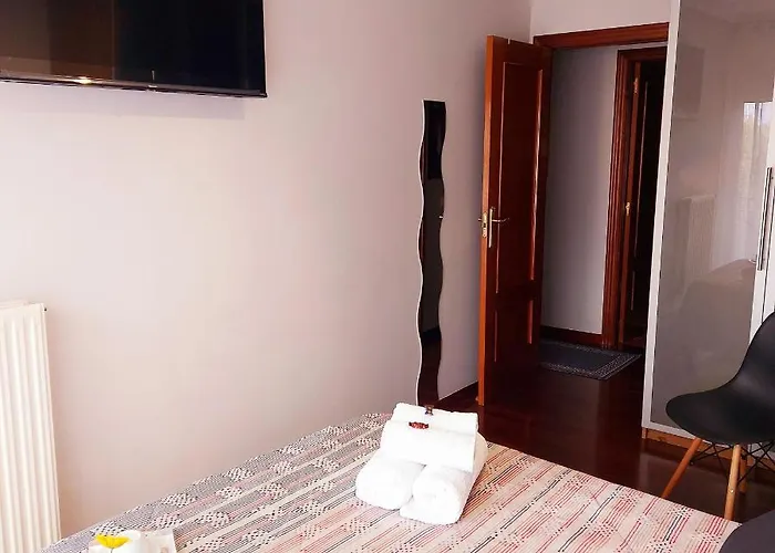 Soleado Piso Con Garaje Y Piscina A 8\' Centro