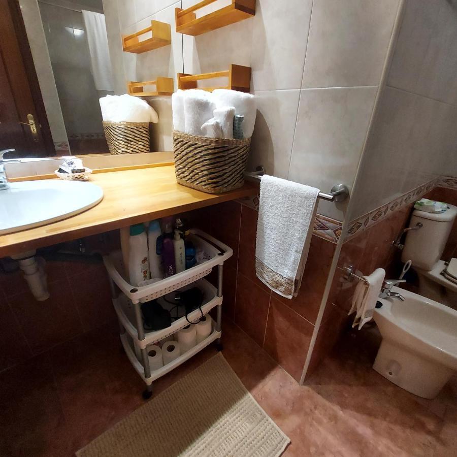 Soleado Piso Con Garaje Y Piscina A 8' Centro Apartment *